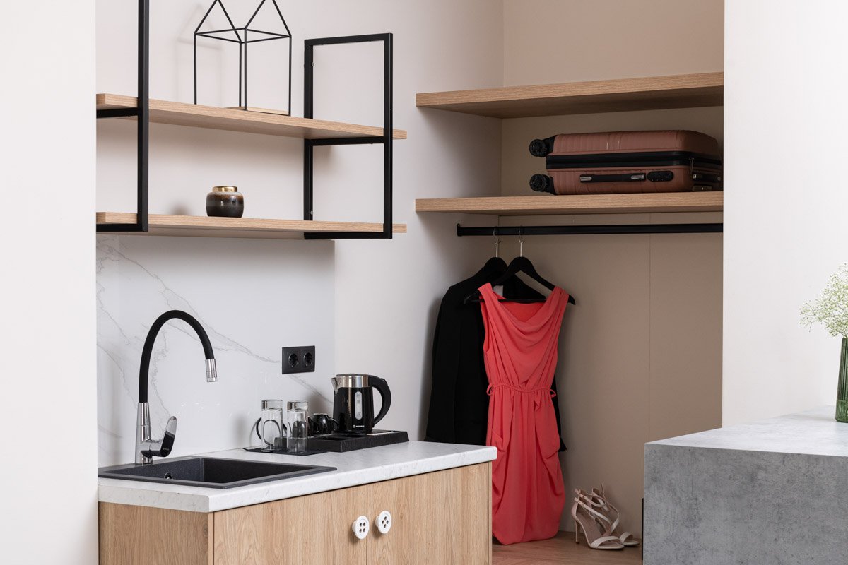 Enattica Suites, fully equipped accommodation