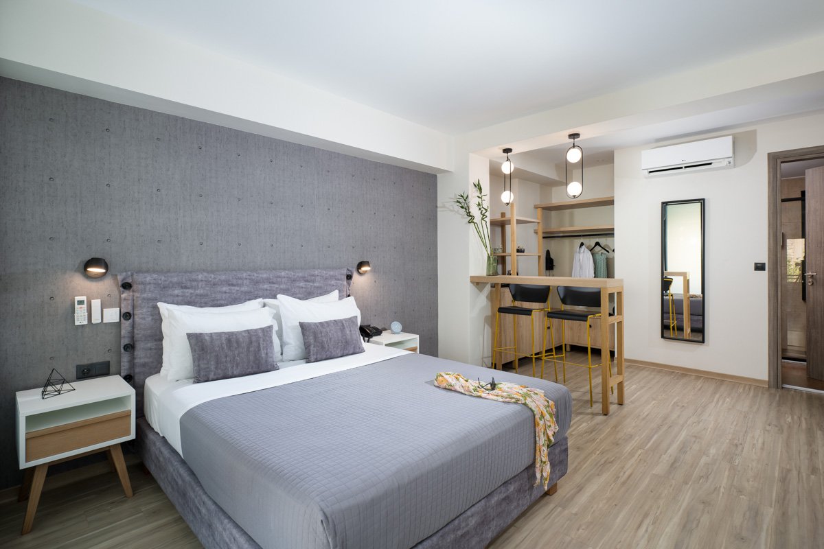 Enattica Suites, άνετο δωμάτιο με διπλό κρεβάτι