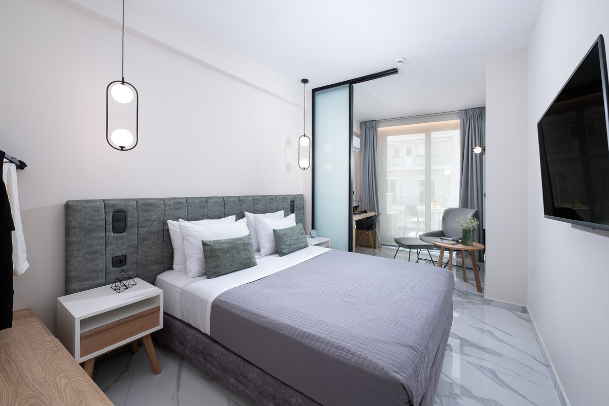 Enattica Suites, άνετο δωμάτιο με διπλό κρεβάτι