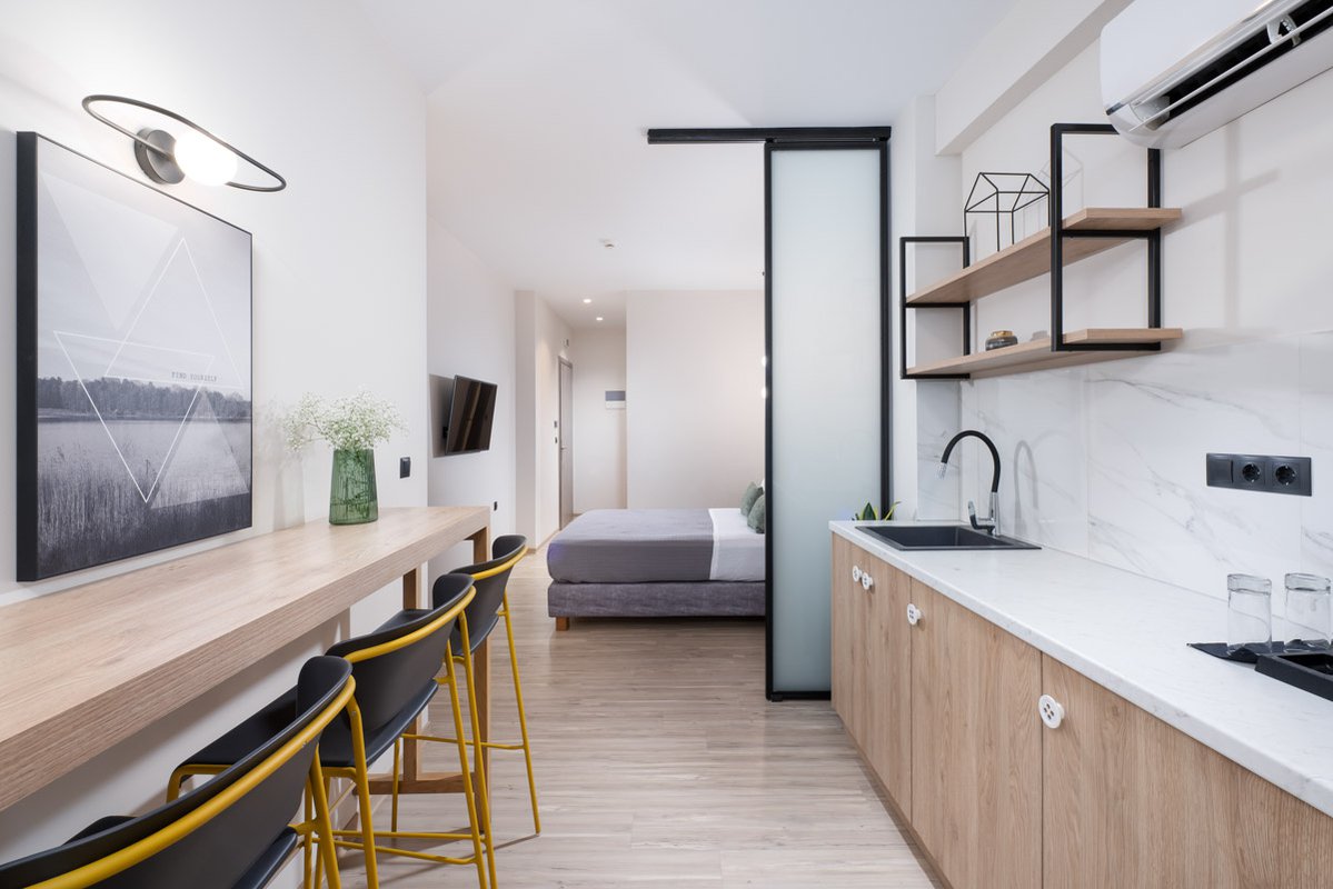 Enattica Suites, πλήρως εξοπλισμένο δωμάτιο με διπλό κρεβάτι